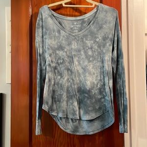 long sleeve, blue, size small, american eagle, good condition, worn w leggings